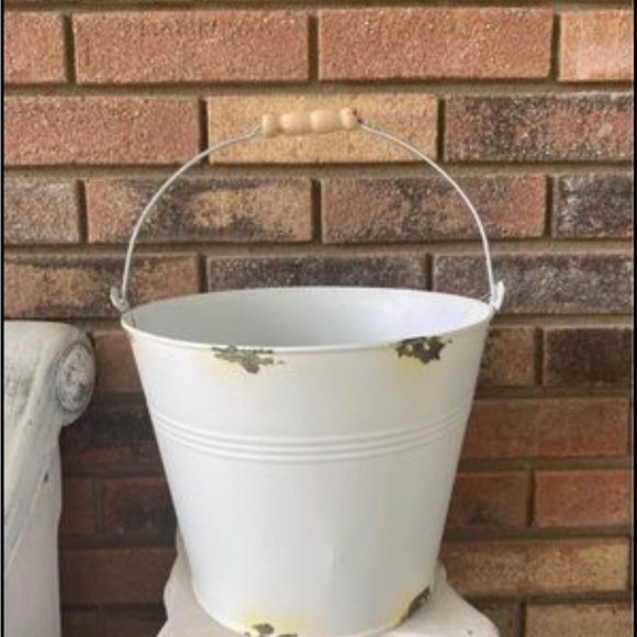 *Cream Distressed Sunflower Bucket - Picture 5 of 10